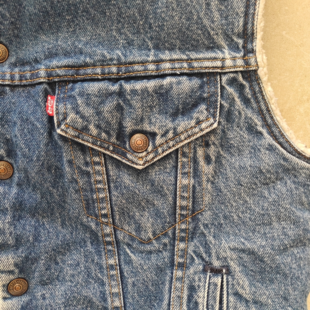 Levi's vest - Picture 2 of 5